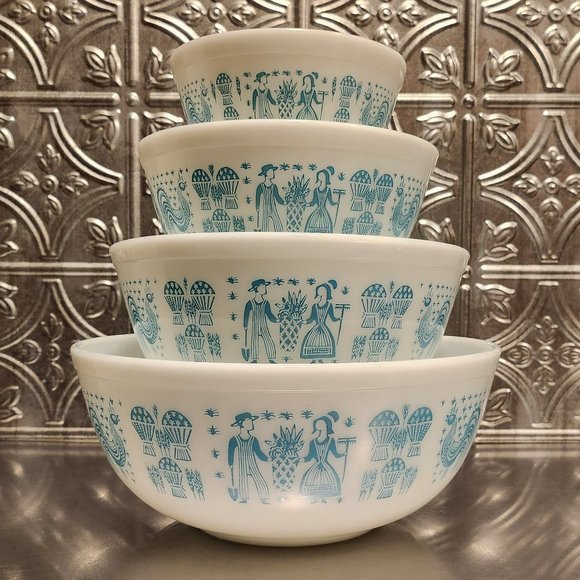 Pyrex Other - Vintage Pyrex Set of 4 Turquoise Amish Butterprint Nested Mixing Bowls